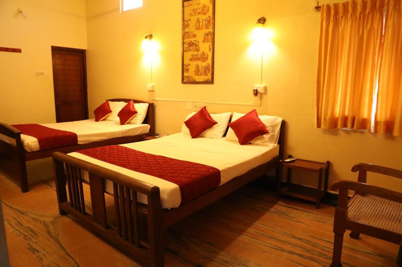 Ram Guest House Pondicherry Exteriör bild